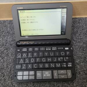 【YYD3307OM】1円～ 通電〇 CASIO カシオ EX-word DATAPLUS 10 ブラック エクスワード 電子辞書 辞典 勉強 事務 タッチペン付 ※本体のみ