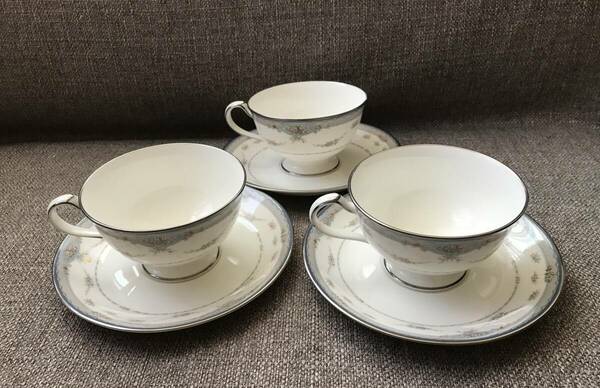 ノリタケ カップ＆ソーサー ３個セット 昭和レトロ ボーンチャイナ Noritake 元海外駐在員マダム 蔵出し品