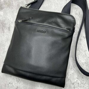 【未使用級】HUGO BOSS ヒューゴボス ショルダーバッグ ボディバッグ サコッシュ レザー 斜め掛け ロゴ ブラック 黒 メンズ ビジネス