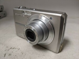 H1957 OLYMPUS FE-220 コンパクトデジタルカメラ 小型デジカメ/オリンパス 簡易動作確認OK 動作品 現状品 送料無料