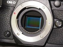 S956 OLYMPUS デジタルミラーレス一眼カメラ OM-D E-M5Ⅱ MarkⅡ ボディのみ ブラック バッテリー付属 オリンパス_画像7