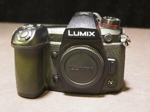 S994 Panasonic mirrorless single-lens camera DC-G9 LUMIX body only black battery + with charger . Panasonic Lumix 