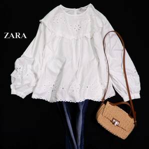 ザラ ZARA 大人可愛い☆ コットン カットワーク刺繍 パンチングレース デザインプルオーバーブラウス Sの画像1