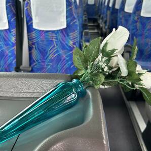★恋24－04124観光バスから外しました花瓶＆造花セットの画像7