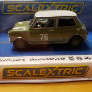 再出品 1/32 イギリス製 SCALEXTRIC スケーレックストリック 新品ケース入 Swiftune レーシング #76 モーリス ミニクーパーS グッドウッドの画像2