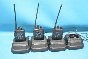 STANDARD/スタンダード　UHF簡易業務用無線 3台セット 【VX-561UCAT】　◆K-705(0405)◆
