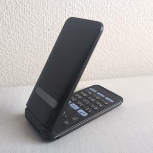 KYOCERA GRATINA KYF37 ネイビーブラック au Android搭載ガラホの画像2