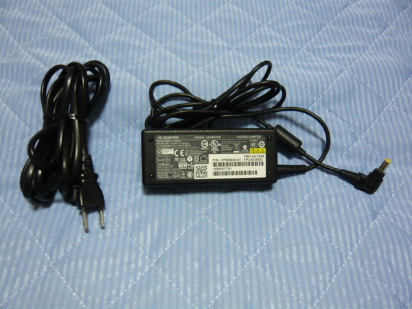 富士通 ACアダプタ 19V-3.42A（FMV-AC332A）外径5.5mm・内径2.5mm★中古品★送料無料・匿名配送★