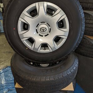 師岡店 中古ホイールタイヤSET 4本 ハイエース純正スチール 15インチ6.0J-6穴139.7+35 DUNLOP SP175 195/80R15 107/105 23年製 新車外しの画像1