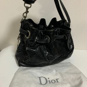 希少 Christian Dior ディオール カナージュ パテント エナメル ハンドバッグ ブラック Dチャームの画像9