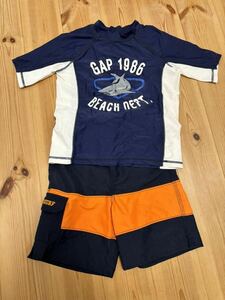 GAP KIDS ギャップ キッズ　水着 ラッシュガード上下セット 110 ギャップ