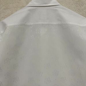 【極美品】イタリア ギローバー ギィローバー GUY ROVER メンズ ホリゾンタルカラー 長袖ホワイトシャツ 39-M アロハ柄 クリーニング済みの画像5