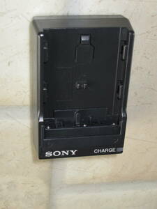 SONY BATTERY CHARGER BC-TRM