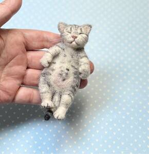 [KURIMARU] wool felt cat brooch mackerel tiger Chan heso heaven . cat .. cat 