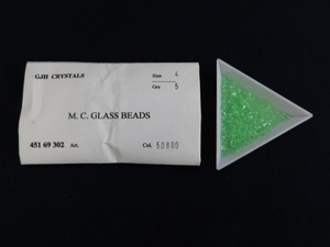 2795△未使用 チェコビーズ M.C.GLASS BEADS グリーン系 GJH CRYSTAL