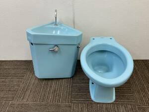 【中古】TOTOトイレ便器(床下排水)☆洋式便器と三角タンク(隅付タンク隅付きタンクのセット#ブルー