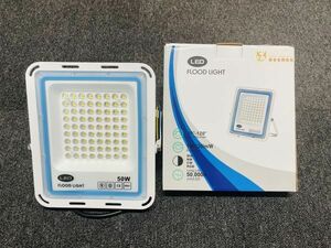 【送料無料】極薄型 LED投光器 50W 2個セット 広角120° 昼光色6000K 5500LM IP67 作業灯 駐車場灯 防水 屋外