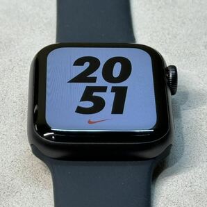 ☆即決 美品 初めての方もおすすめ Apple Watch SE Nike 40mm スペースグレイアルミニウム アップルウォッチ GPS+Cellularモデル 686の画像3