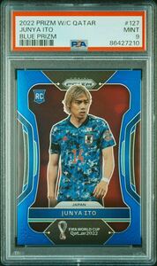 伊東純也 2023 PANINI PRIZM WORLD CUP BLUE PRIZM 299枚限定 RC ルーキーカード PSA9 サッカー ワールドカップ 日本代表 カラーマッチ