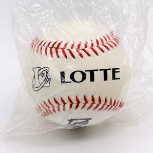 未開封品 LOTTE 野球 ボール サイン入り サイン者不明 ロッテ 硬式球 サインボールケース付きの画像2