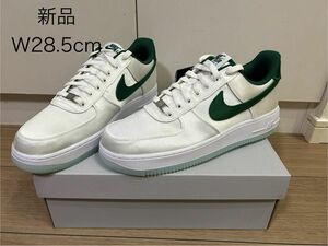 NIKE WMNS AIR FORCE 1 '07 ESS SNKR グリーン