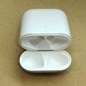 【USED】 2W-② Apple 純正 Airpods アップル エアーポッズ 第2世代 ワイヤレス 充電ケースのみ A1938の画像3