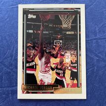 Michael Jordan★1992-93 Topps Gold #141★マイケル ジョーダン★NBA HOF CHICAGO BULLS★激レア★ビンテージカード★Gold Parallel _画像1