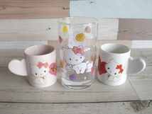 SANRIO◆Charmmy Kitty 可愛いチャーミーキティのグラス1客とデミカップ2客のセット 花柄 サンリオ ハローキティ2006年 2008年 レトロ_画像1