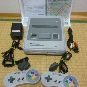 〔クリーニング198〕スーパーファミコン(中期型) SFC フルセット 分解清掃 除菌 動作確認済み 取説コピー付きの画像1