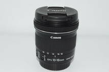 【美品】Canon キヤノン EF-S 10-18mm F4.5-5.6 IS STM 元箱付・レンズフード付 #r6-82_画像4