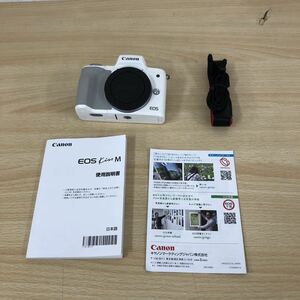 現状品 キヤノン Canon EOS Kiss M ボディ ホワイト ミラーレスカメラ ストラップ カメラ関連