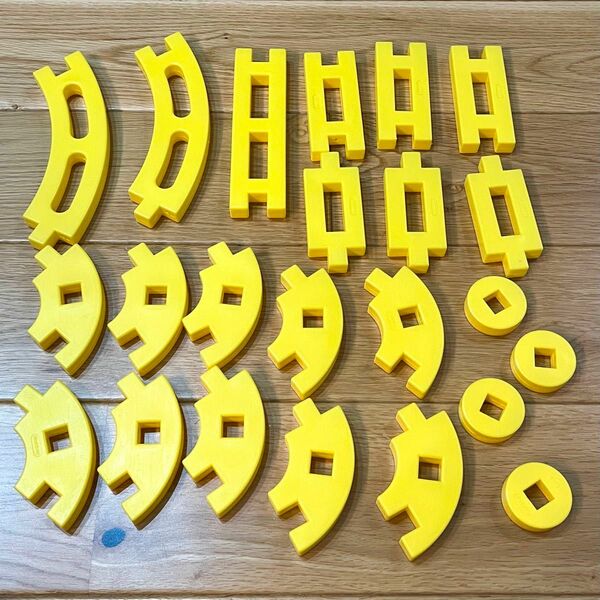 学研 ニューブロック 基本パーツ 黄色 イエロー 長い 大きめ 丸 パーツ 23個セット 知育玩具 ブロック