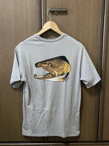 patagonia パタゴニア　メンズ　 Tee トラウト　フィッシュ　Tシャツ グレー XS 日本Sサイズ　tシャツ　オーガニック　ノースフェイス　