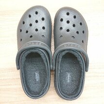 ◇ CROCS クロックス ライナーボア 軽量 厚底ソール 冬コーデ オールシ－ズン サンダル サイズW9 ブラック メンズ E_画像9