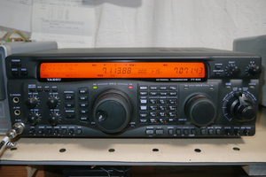 コレクション部屋から　YAESU　FT-920　美品、動作品、多機能なガンコ、元気者です　　