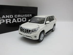 1/30 トヨタ 新型ランドクルーザープラド ランクル　PRADO 中期 非売品 カラーサンプル ミニカー　ホワイトパールクリスタルシャイン