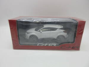 1/30 トヨタ 新型C-HR 後期 CHR 非売品 カラーサンプル ミニカー　ホワイトパールクリスタルシャイン