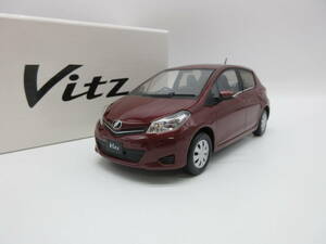 1/24 トヨタ 3代目ヴィッツ ジュエラ Vitz jewela　カラーサンプル 非売品 ミニカー　ダークレッドマイカ