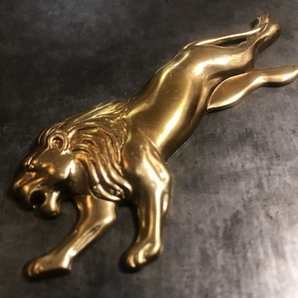 デッドストック USA製 真鍮 ブラス ライオン 獅子 紋章 チャーム アメリカ アンティーク クラフトパーツ ハンドメイド エンブレム 紋章の画像2