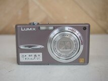 ☆【1K0409-21】 Panasonic パナソニック コンパクトデジタルカメラ DMC-FX30 バッテリー付 LUMIX LEICA 1:2.8-5.6/4.6-16.4 ジャンク_画像2