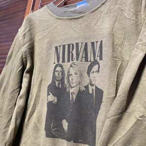 AFAG 1スタ 緑 バンド スウェット カートコバーン ニルバーナ NIRVANA 90s 00s ビンテージ アメリカ 古着 ベール 卸 仕入れ