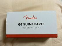 fender Deluxe Series 2-Point Tremolo Assembly， Chrome[#0992079000] トレモロ フェンダー ブリッジ 0885978521586 未使用品_画像1