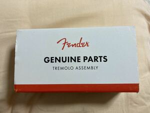 fender Deluxe Series 2-Point Tremolo Assembly， Chrome[#0992079000] トレモロ フェンダー ブリッジ 0885978521586 未使用品