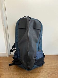 ARC’TERYX arro22 希少カラー　ノクターン　難あり