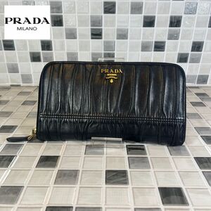 PRADA プラダ ラウンドファスナー　長財布