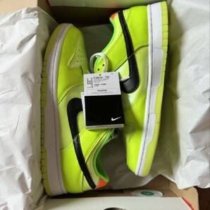 NIKE DUNK LOW SE GLOW IN THE DARK VOLT FJ4610-702 US9.5 27.5cm ナイキ ダンク ボルトの画像1