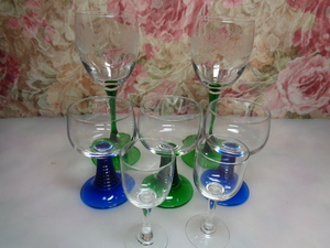 「即決」ワイングラス 3種類(大×2個/径7㌢高さ19.5㌢)(中×3個/径6.5㌢高さ11㌢)(小×2個/径4.5㌢高さ10㌢)7個セット・アンティーク◆195