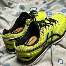 7〜8回使用　アシックス ASICS メンズ ランニングシューズ GT-2000 NEW YORK4 27㎝スーパーワイド　定価14080円　送料全国520円_画像3