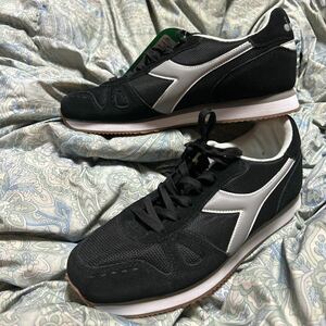 新品未使用！試着のみ！ディアドラ ランニングシューズdiadora メンズ スニーカー SIMPLE Run26.5㎝　定価7920円　送料全国520円