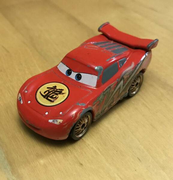 トミカ カーズ ライトニング・マックィーン Toyko カスタムタイプ TOMY TOMICA CARS Disney Pixar